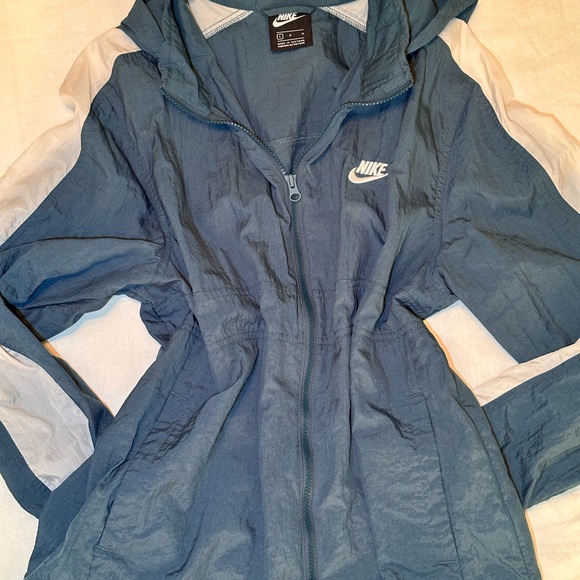 Nike Windbreaker - Picture 5 of 5